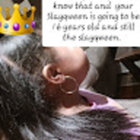 nailahowens0